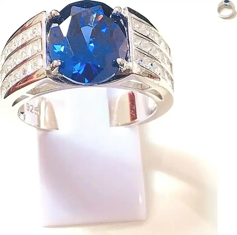 Versand noch heute - Ring Gr. 60 Silberring leuchtend blauer Zirkonia oval 925er Silber sehr gut