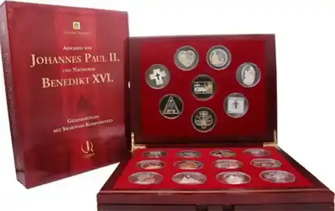 20 Münzen Abschied Johannes Paul + Nachfolger Benedikt mit Swarovski-Komponenten ® | Sofort kaufen