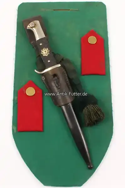 Deutsches Reich/Potsdam/Detmold O.J. Geschenkplatte/5. Kompanie Jäger-Bataillon 441/Seitengewehr 98 mit Gardestern… 2-3 | Sofort lieferbar