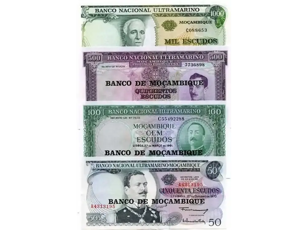 Vorteilspreis | Satz von 4 Escudos-Banknoten